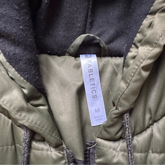 Fabletics Olive Green Puffer Coat – Women’s Size Medium - Picture 4 of 11